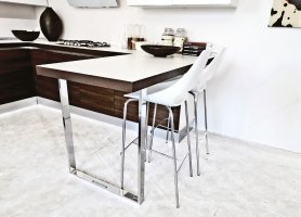 Яркая кухня, наливной пол Baufloor Ultima, платина