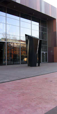 Тротуар из Прессбетона, современный фасад
